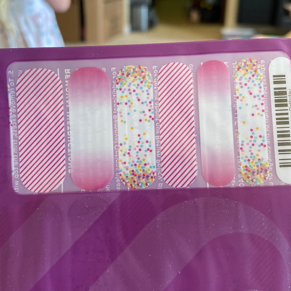 Jam Berry nail set new
